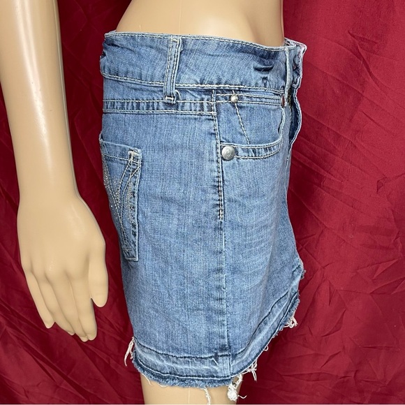 Wrangler Premium Patch Raw Hem Denim Mini Skirt Size 7 - Picture 5 of 7